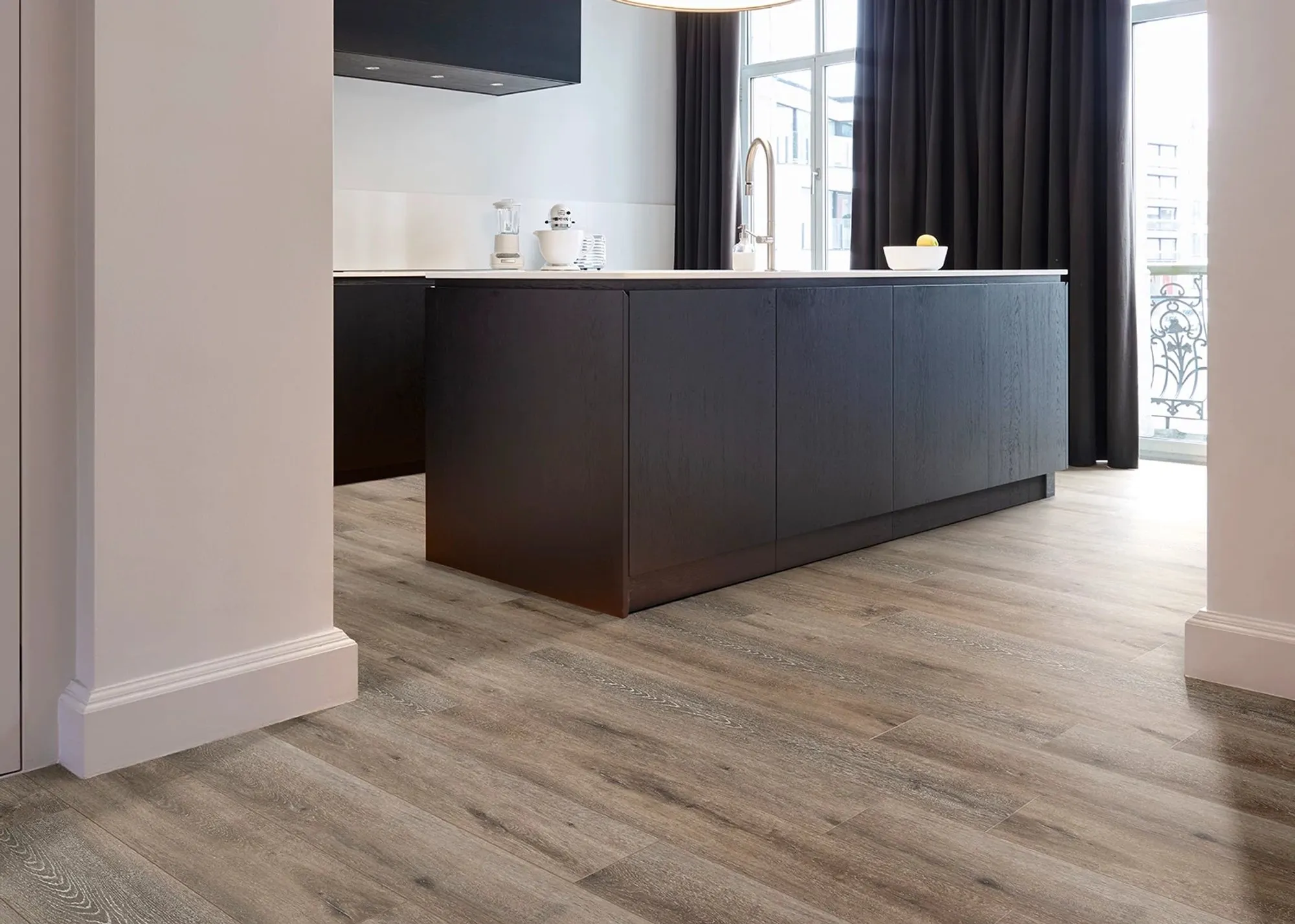 Vinylgulv Naturals Acorn Oak lagt i rom