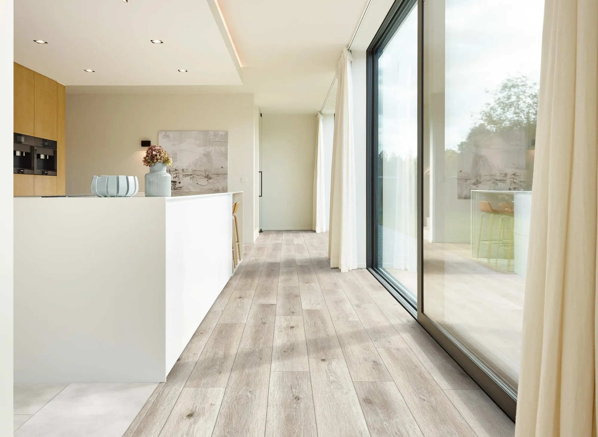 Vinylgulv Naturals+ Swamp Oak lagt i rom