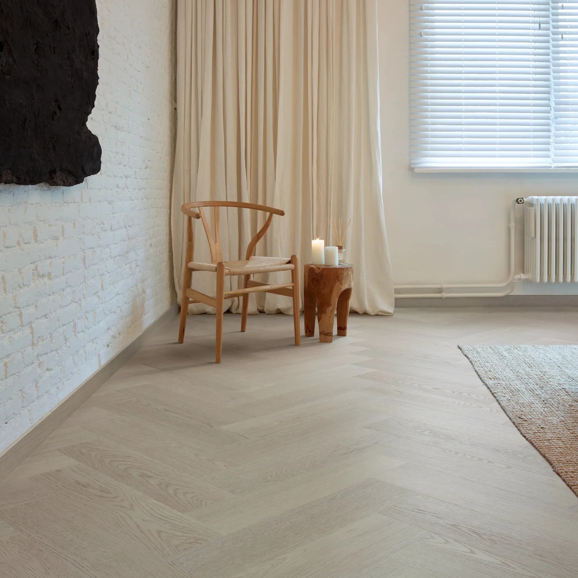 Coretec Vinylgulv Naturals Fiskeben Juniper lagt i rom